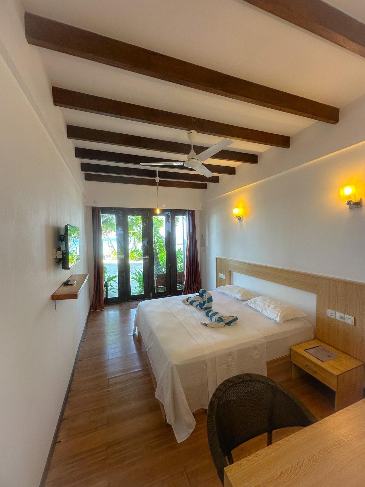 Thundi Sea View Hotel Fulidhoo Kültér fotó