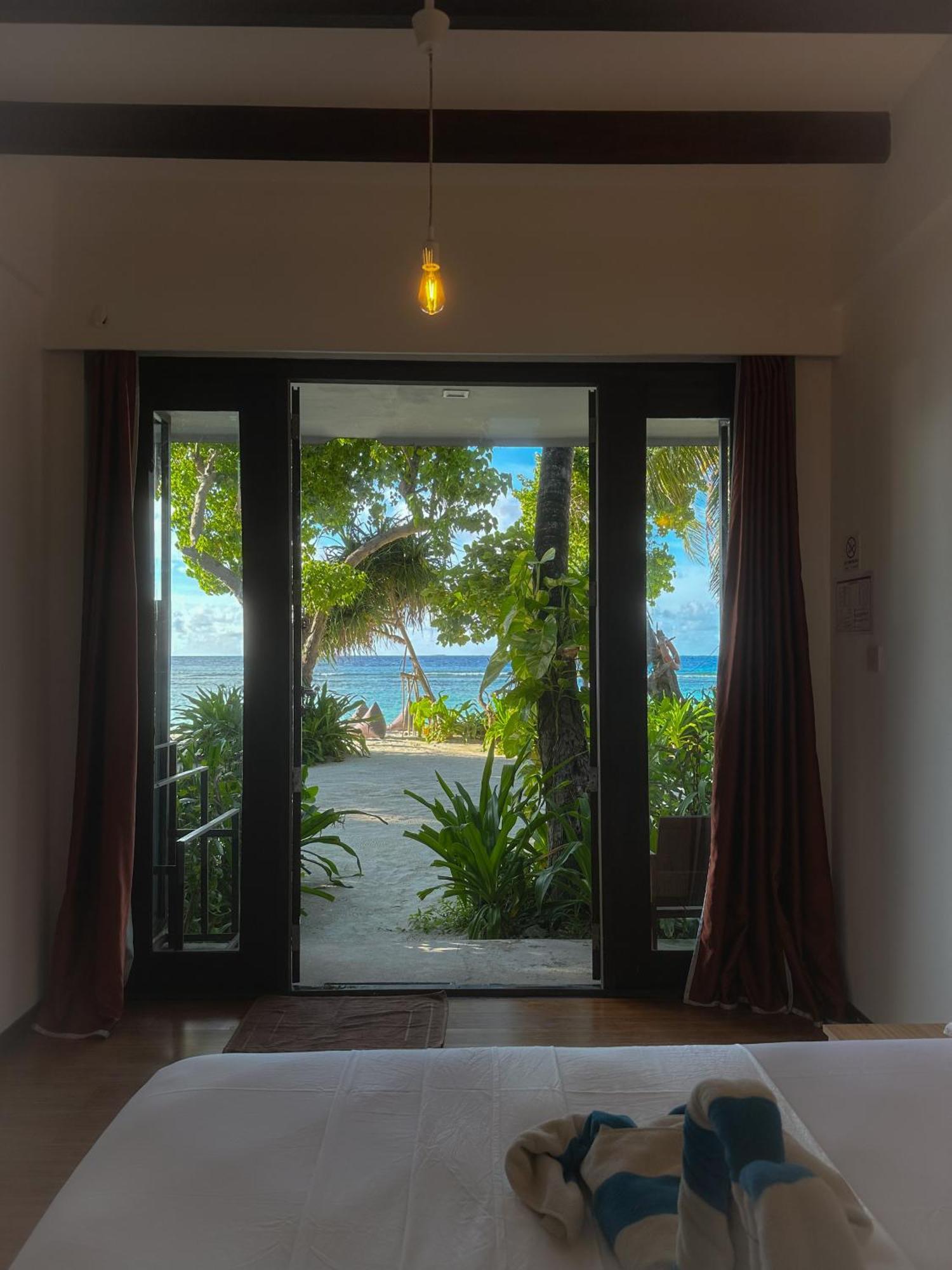 Thundi Sea View Hotel Fulidhoo Kültér fotó